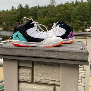 Nike air Jordan max aura kids